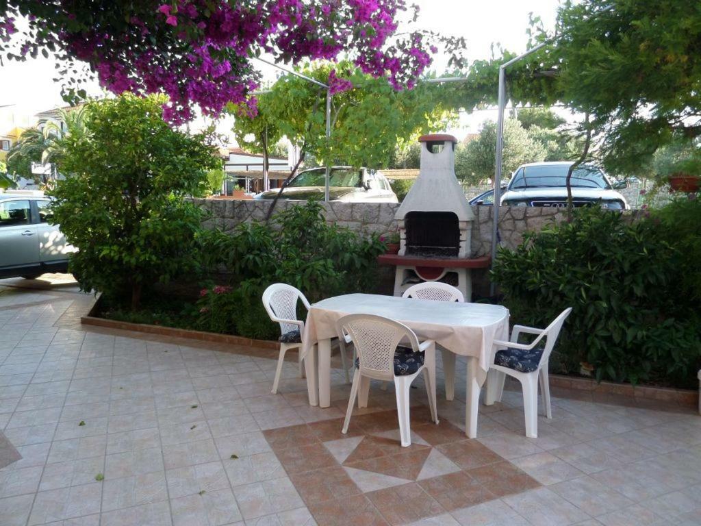 מאלי לוסיניי Apartmani Lili מראה חיצוני תמונה