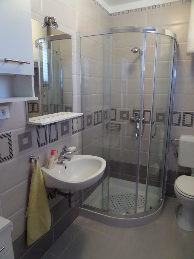 מאלי לוסיניי Apartmani Lili מראה חיצוני תמונה